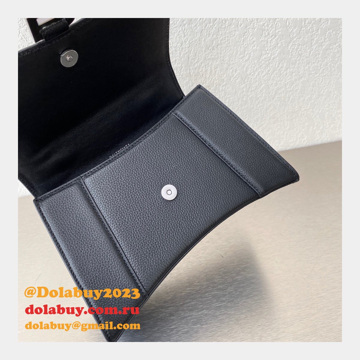 The Best Affordable Balenciaga Knock off Lychee Pattern Hourglass 19/23cm Bag