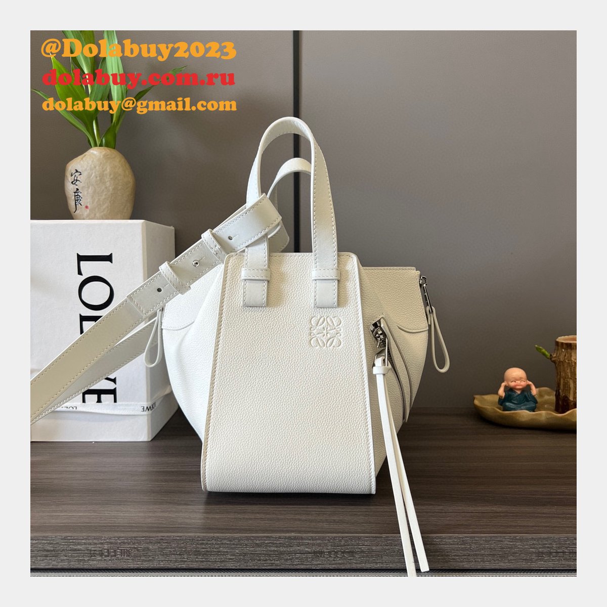 Compact Top Quality LOEWE Hammock Bag In Soft Grained Calfskin 20.8CM