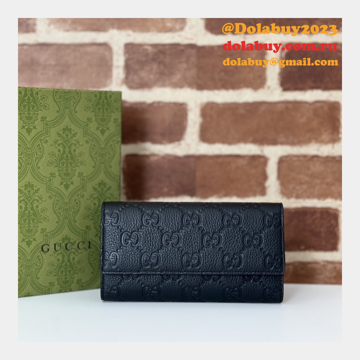 Gucci GG Emblem Continental Wallet Continental Knockoff 815922
