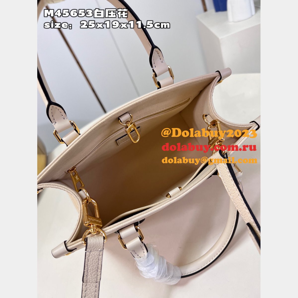 Louis Vuittons OnTheGo 7 Star Replicas Monogram Empreinte Bag