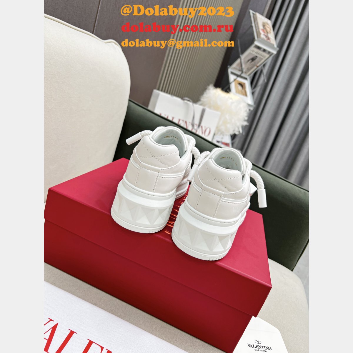 Best Quality Valentino Bread Shoes/Sneakers Good Women/Men price