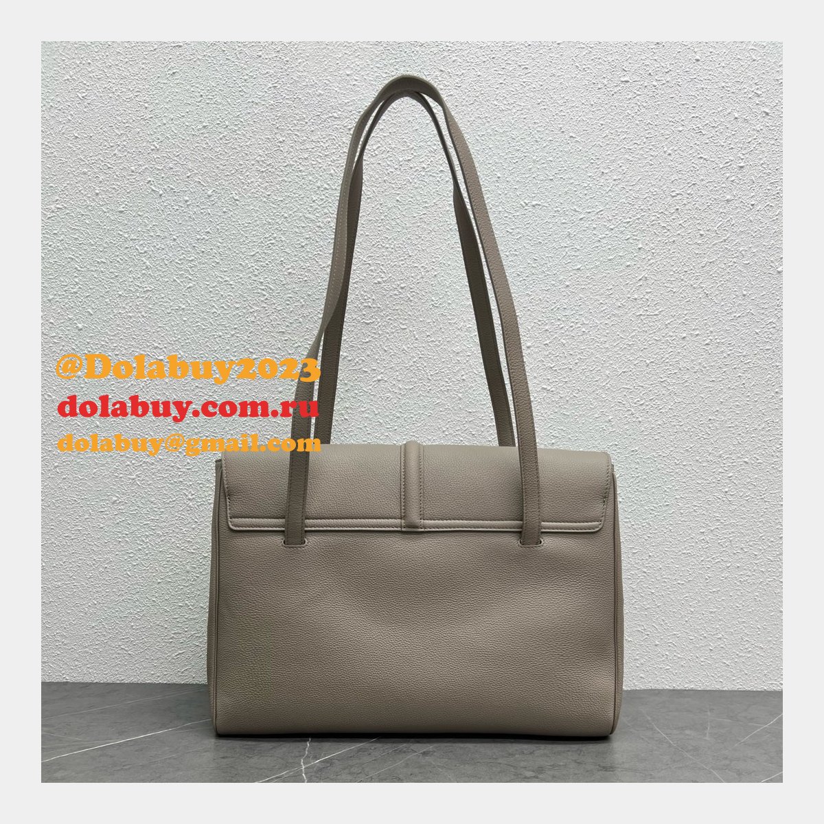 Best Replica CELINE SOFT 16 Office togo leather handbag