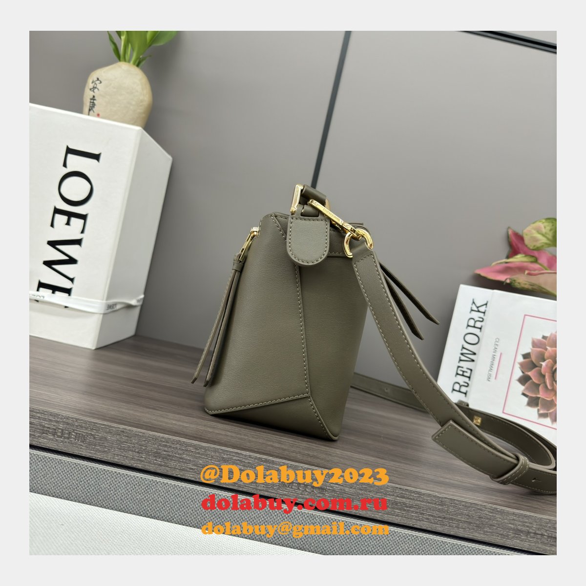 Fashion Small Puzzle Bag In Classic Calfskin 24CM