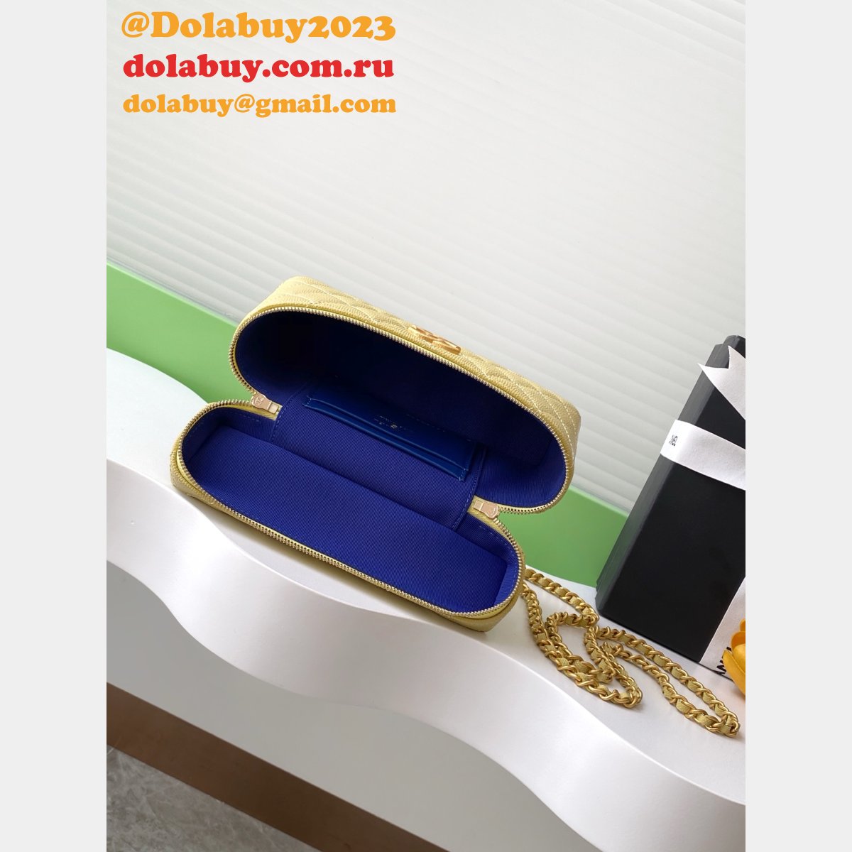 Replica AP4483 Classic Clutch With Chain Knockoff Bag