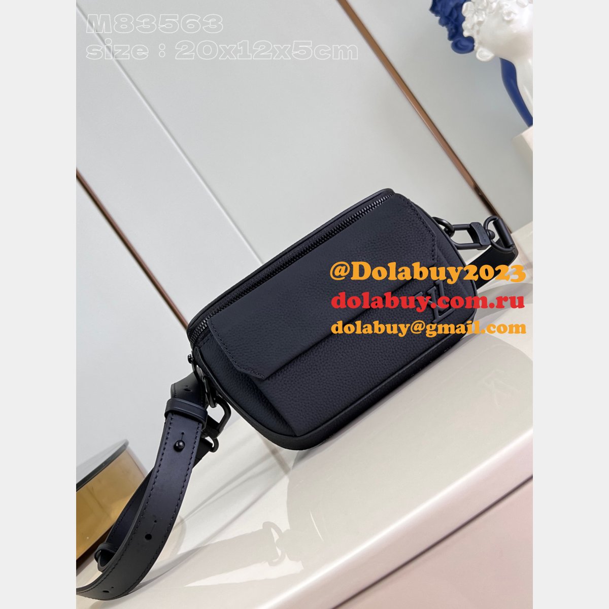 Pilot Wearable Wallet M83563/M83560 LV Aerogram Replica Bags