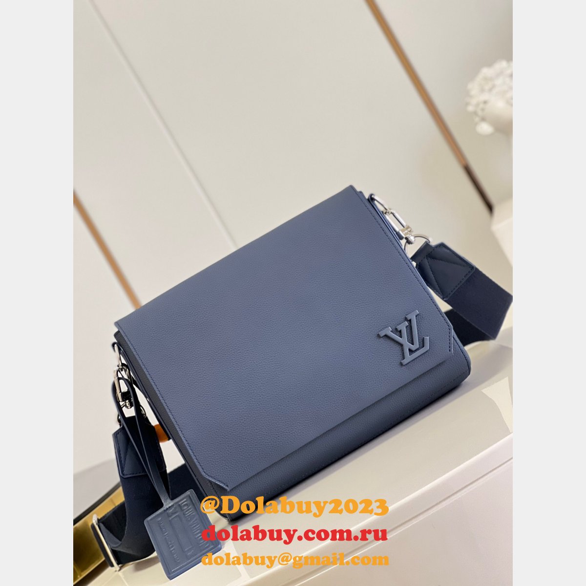 Louis Vuitton Fake Takeoff Messenger LV Aerogram Men M57080 Bag