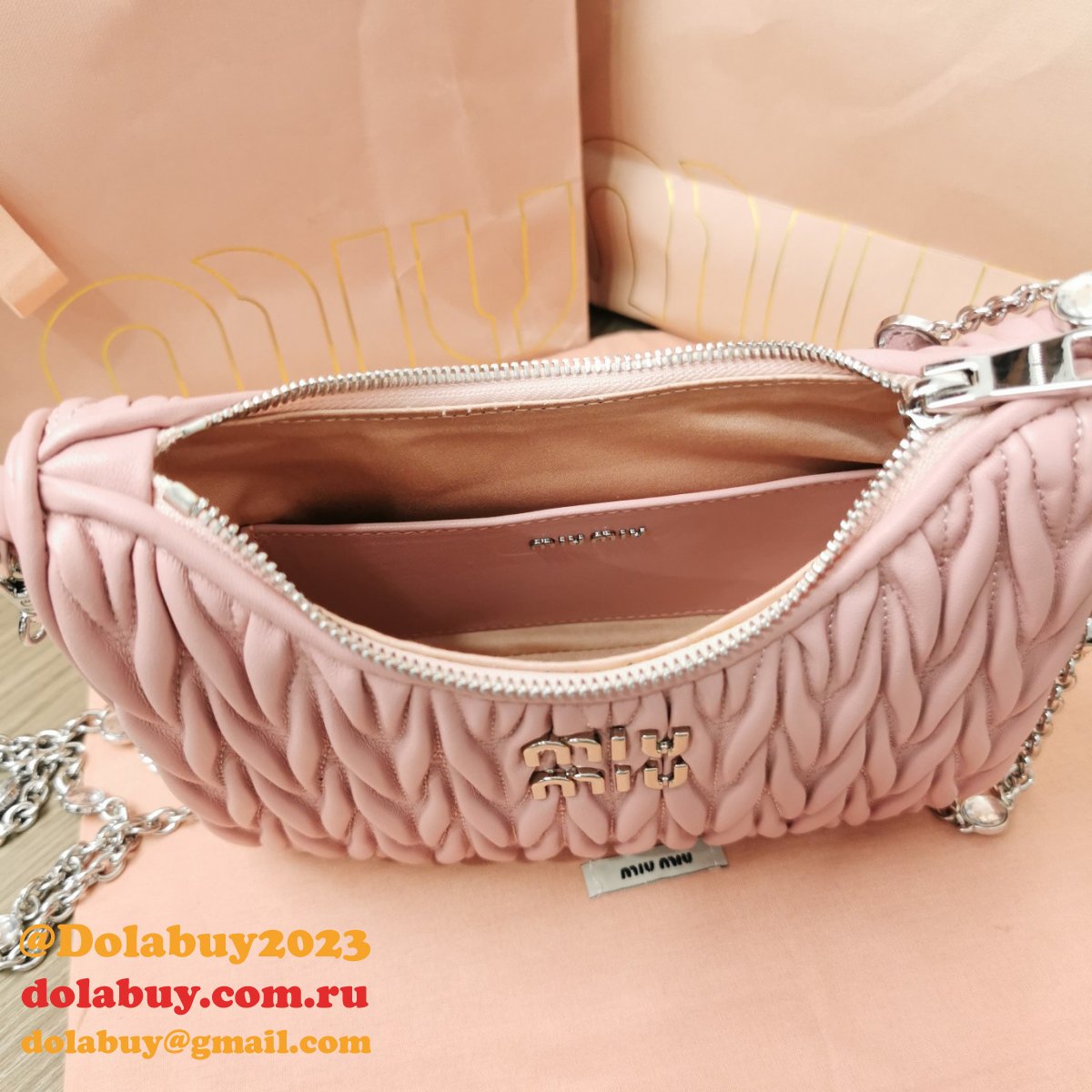 Best 2024 Replica Miu Miu Matelasse 5BH211 Quality Fake Bag