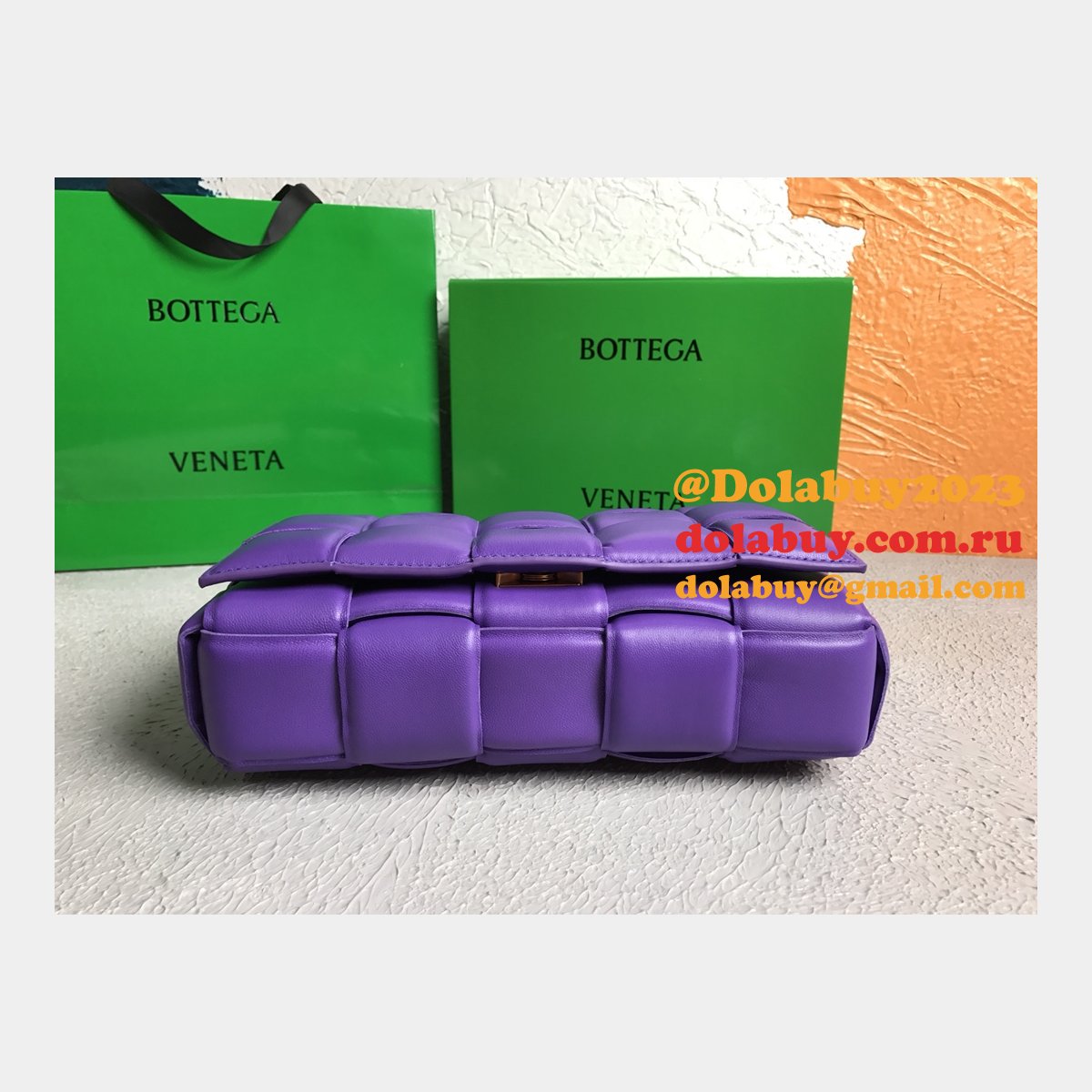 Bottega Veneta Best Replica Maxi Intreccio Cassette Nappa leather shoulder bag