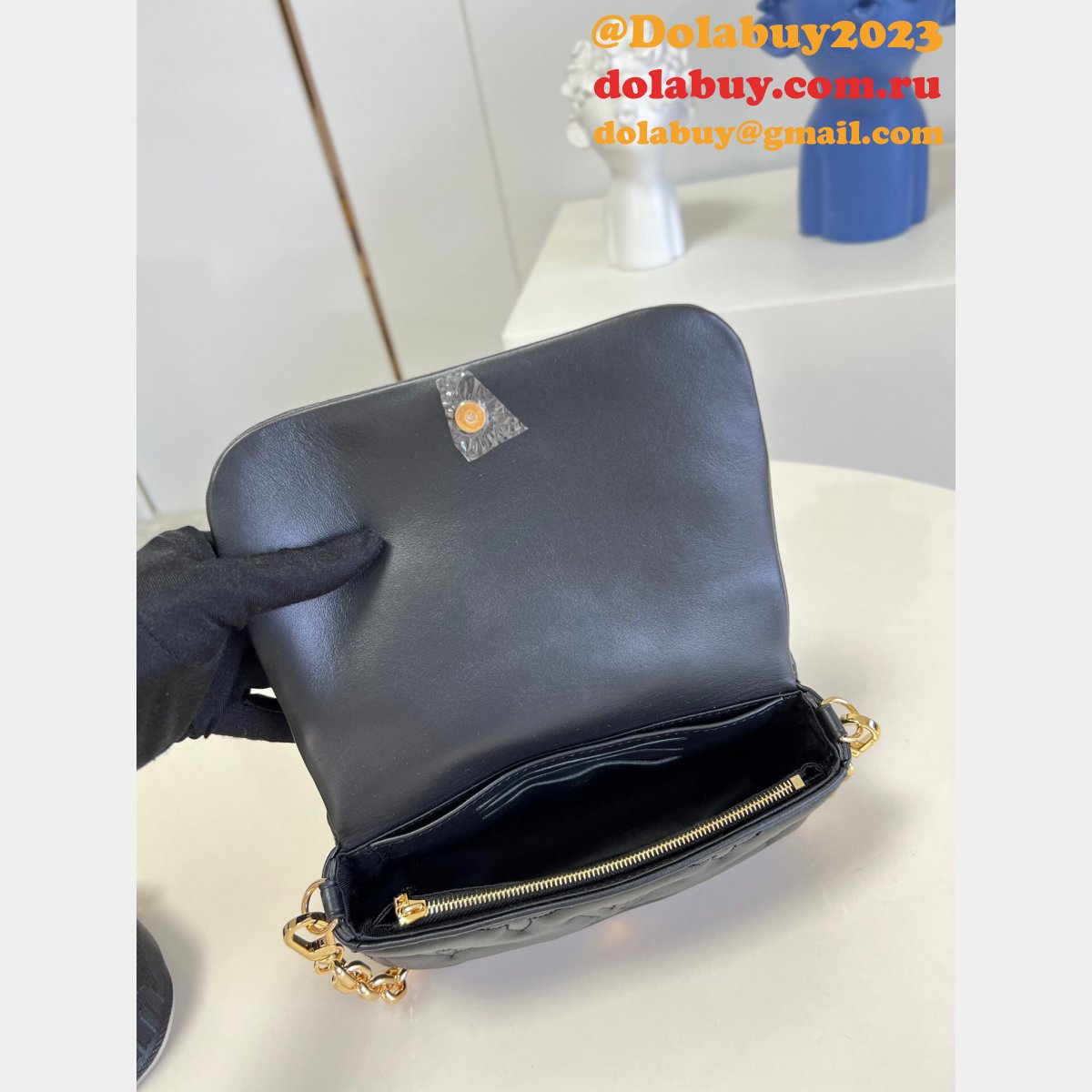 Buy Replica Louis Vuitton M81398/M81399/M81400 Wallet Luxury Strap Bubblegram