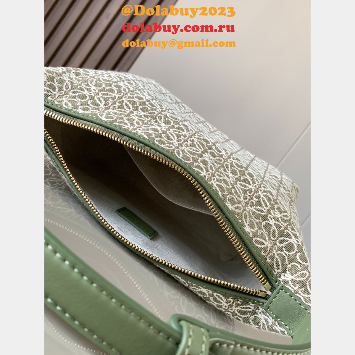 Luxury Cubi bag in Anagram jacquard and calfskin 21cm/35CM