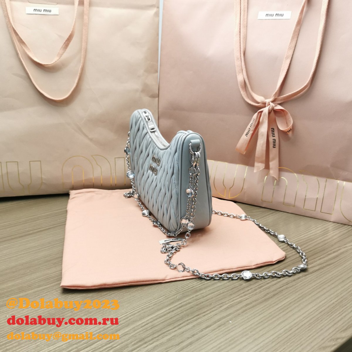 Best 2024 Replica Miu Miu Matelasse 5BH211 Quality Fake Bag