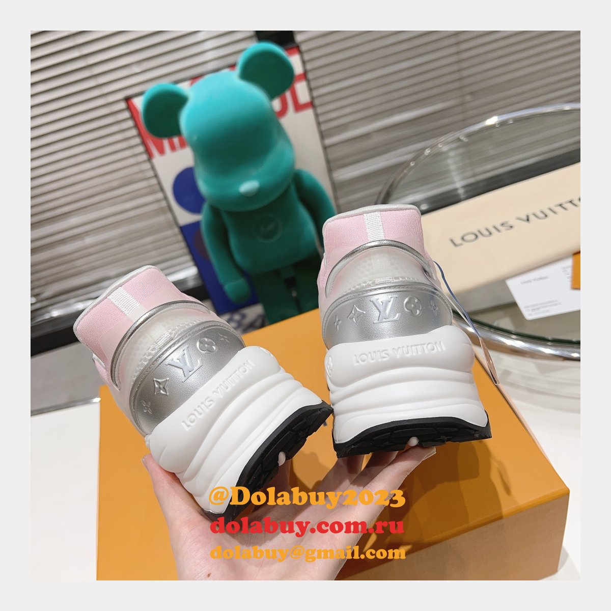 Top Quality LOUIS VUITTON RUN55 Sneakers