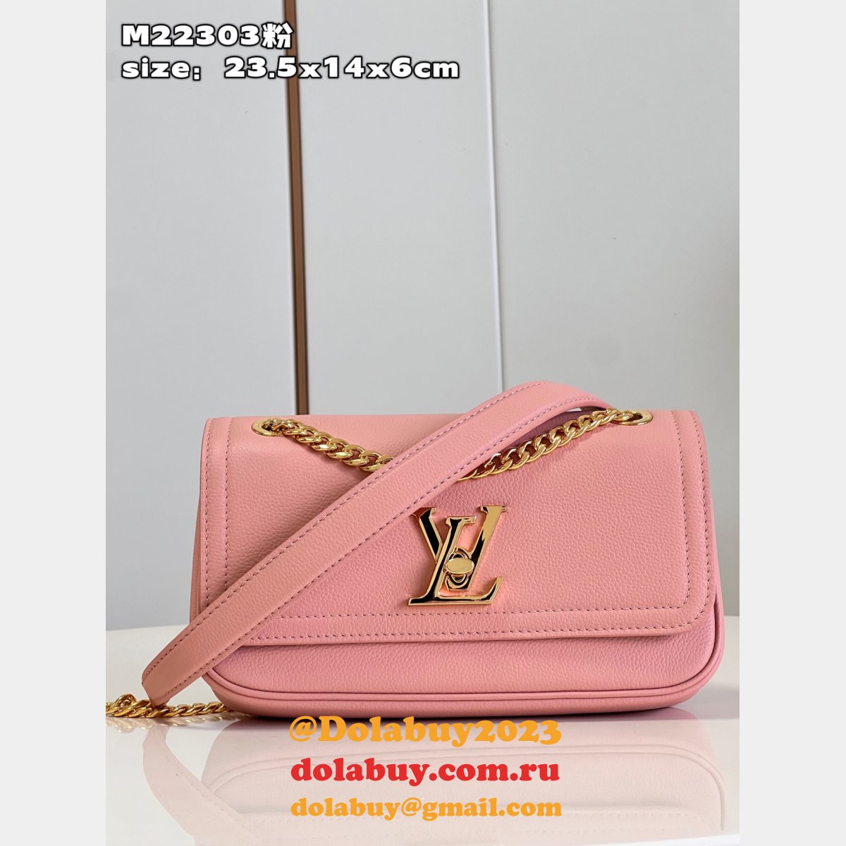 Louis Vuitton Fashion M22303 Fake LockMe Chain East West Bag