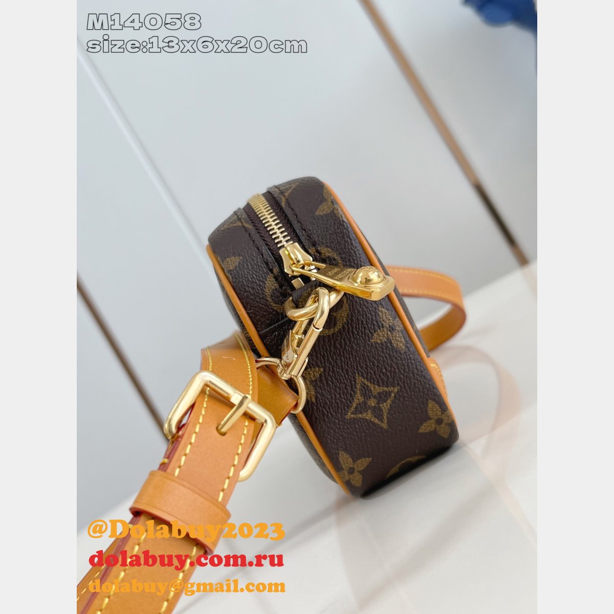 Louis Vuitton Trocadéro Wearable Luxury G69 M14058 Brown Wallet Fashion Show