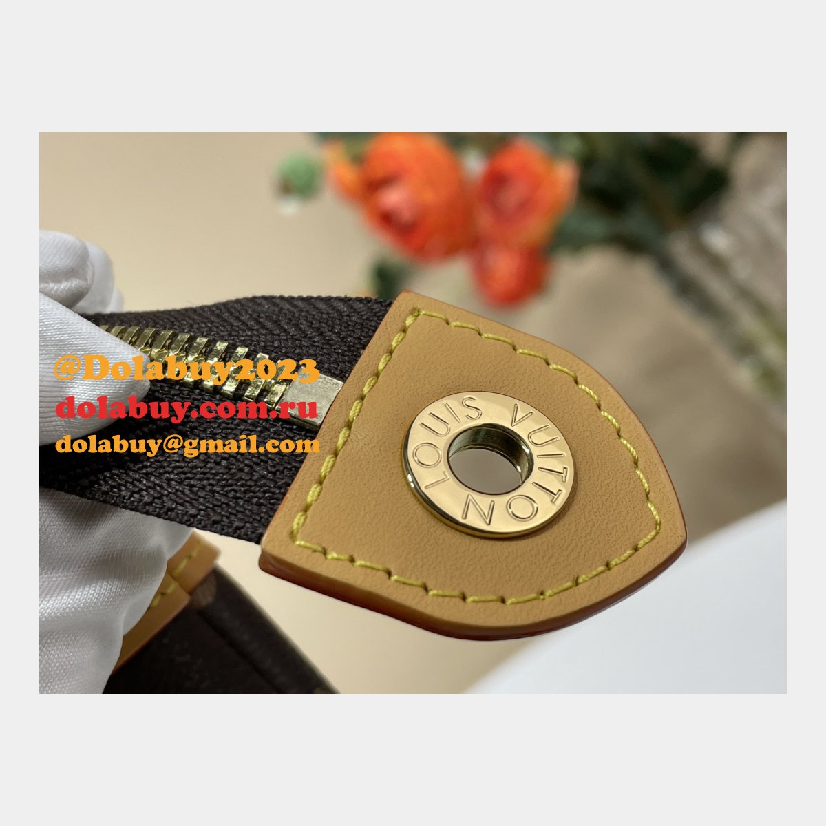 Fashion Louis Vuitton M83568 Pochette Voyage Souple Replica Bag