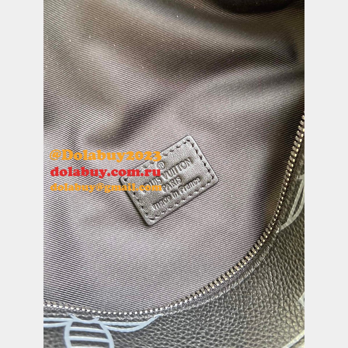 The Best Louis Vuitton Knockoff M57289 Discovery Bumbag Bag