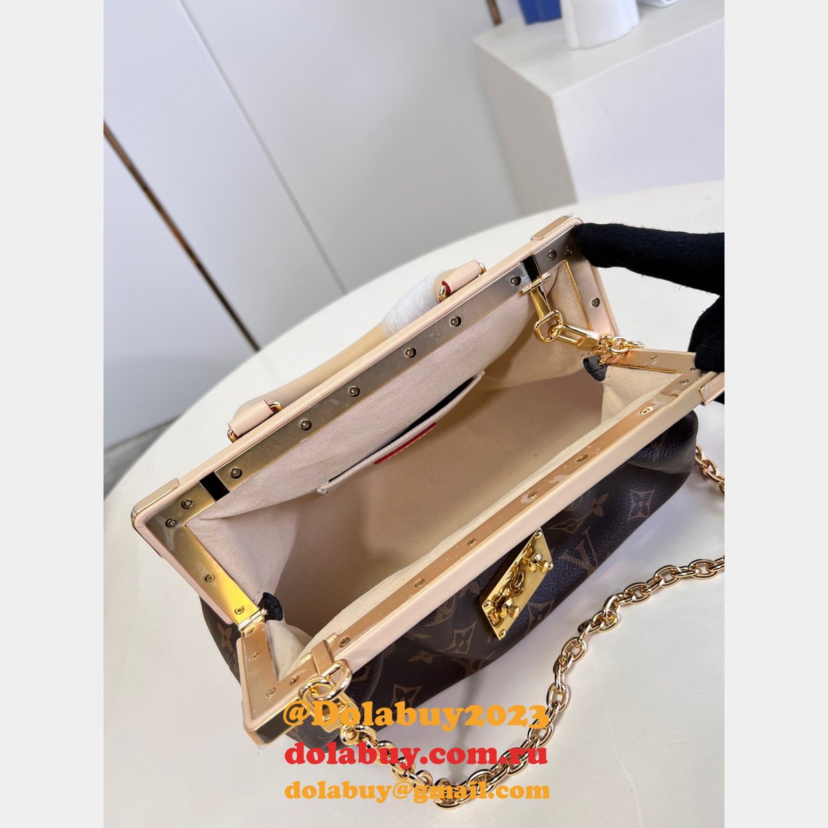Monogram Clutch Louis Vuitton Replica M46544 Chain Bags