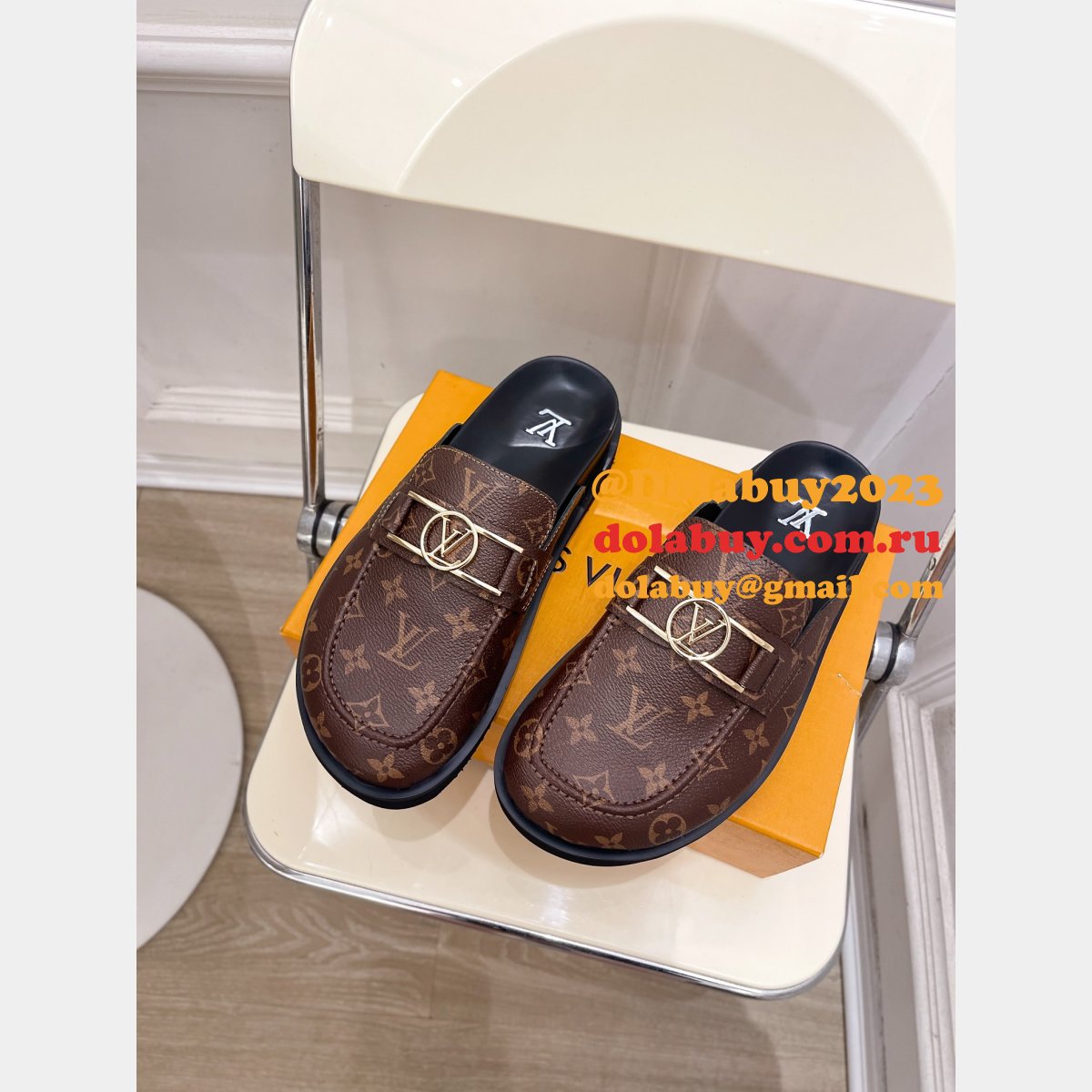 Upper Case Flat Open Back 1A884I Loafer Replica Louis Vuitton Shoes
