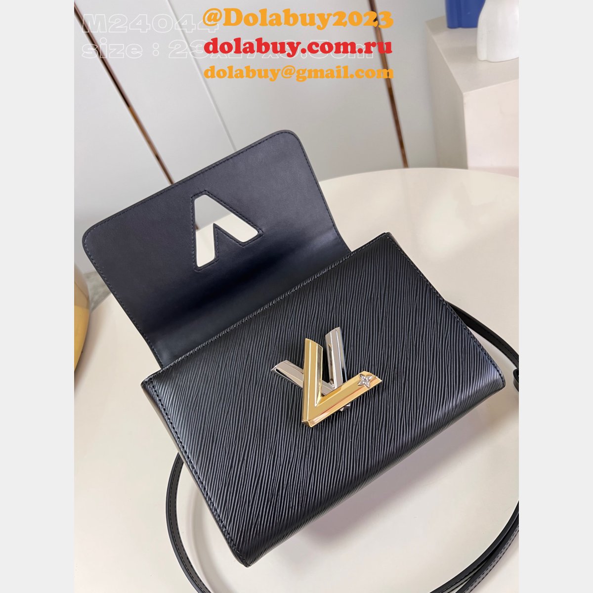 Designer Replicas Louis Vuitton 1:1 Mirror Twist M24043/M24044 Epi