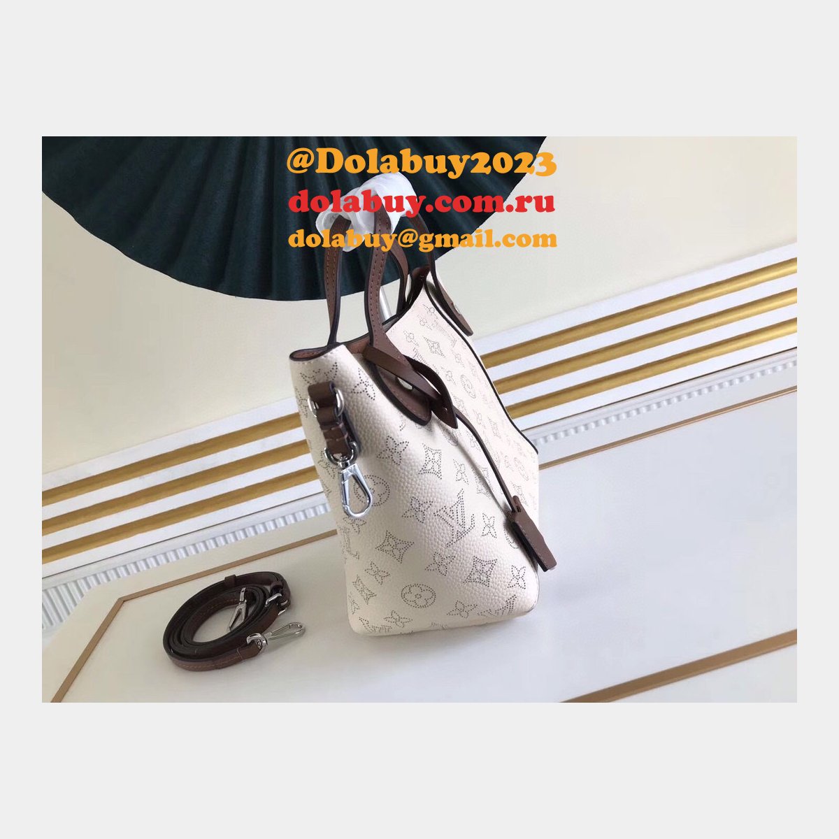 7 Star Louis Vuitton Mahina M54353/M54350 Hina Handbags