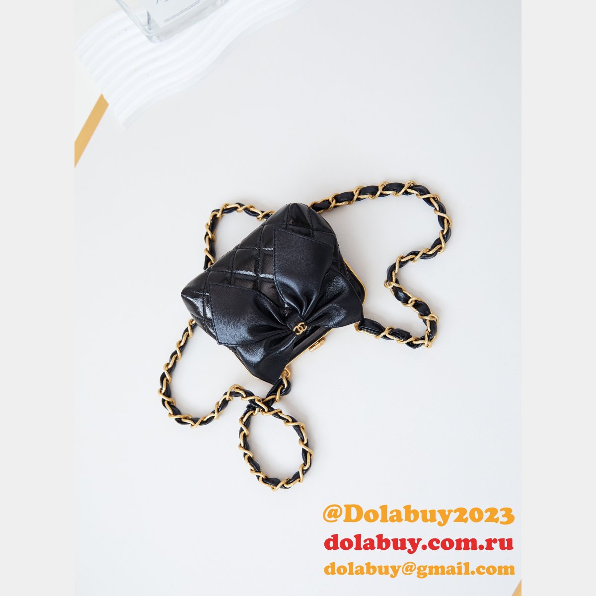 Perfect Replicas AP4028 Clutch With Chain 1:1 Mirror Bag