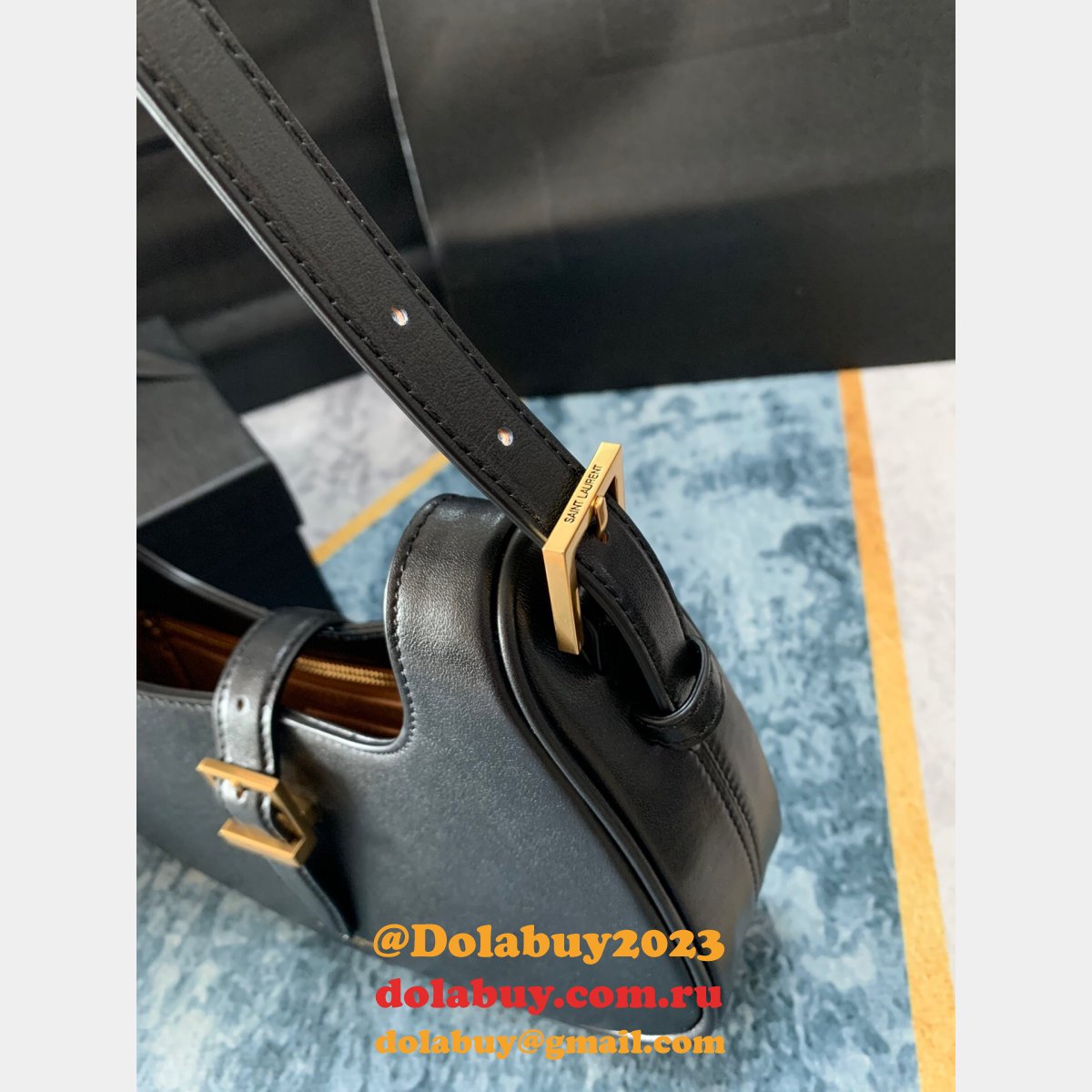 Yves Saint Laurent Replicas 672615 Le Fermoir hobo bag AAA Handbag