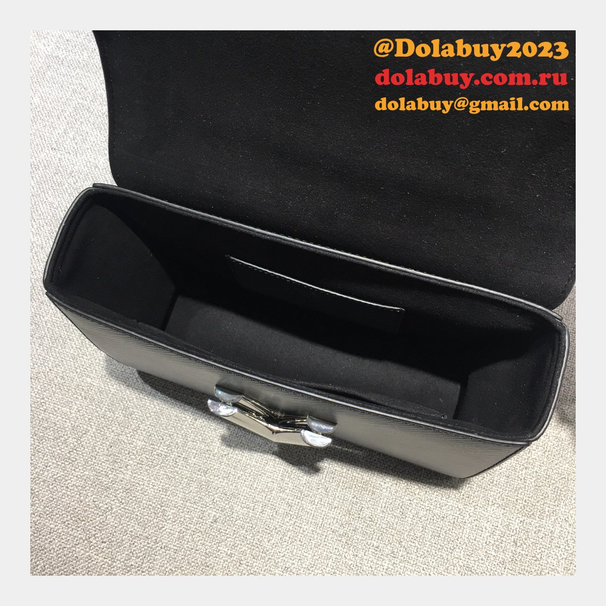 AAA+ Louis Vuitton Twist PM Epi Leather in Black