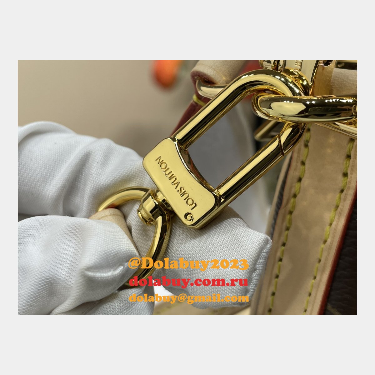 Vibes Monogram M46999 Louis Vuitton Replicas Shoulder Bags