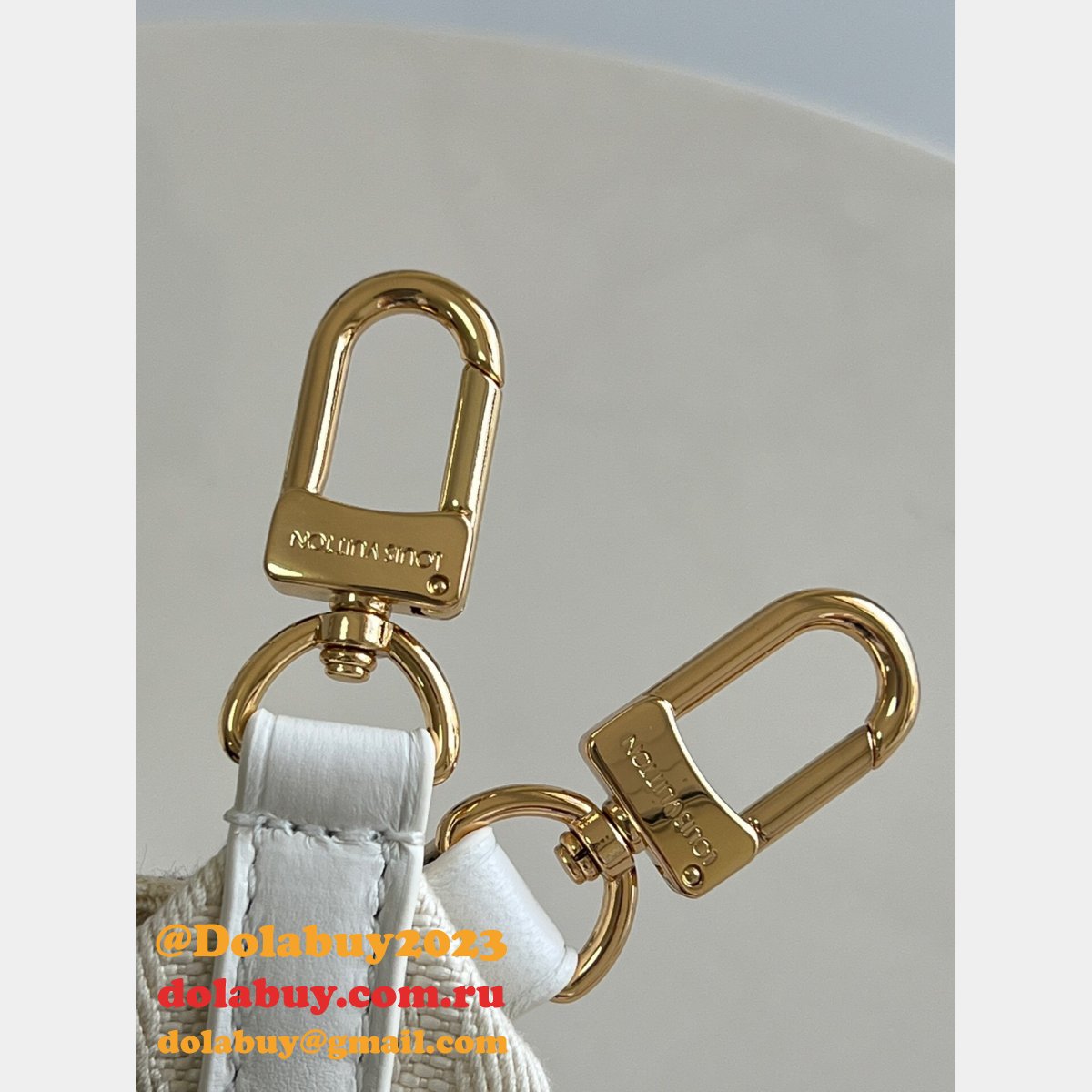 Replica Louis Vuitton Coussin AAA M21353/M21209 Bag