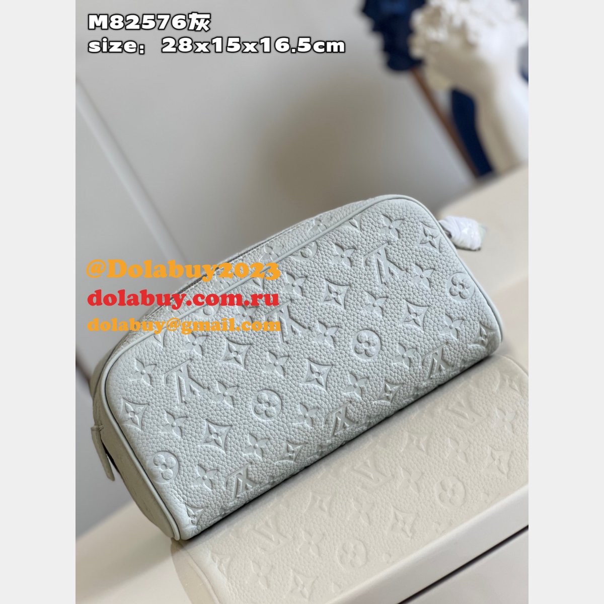 Travel Dopp Kit Taurillon Men M82576 Designer Louis Vuitton Fake Bag