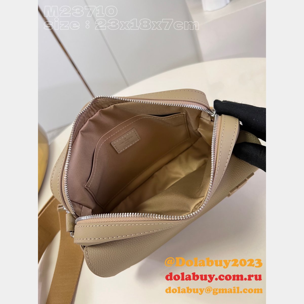 7 Star Fastline Messenger LV Aerogram M23710 Replica Louis Vuitton Bag