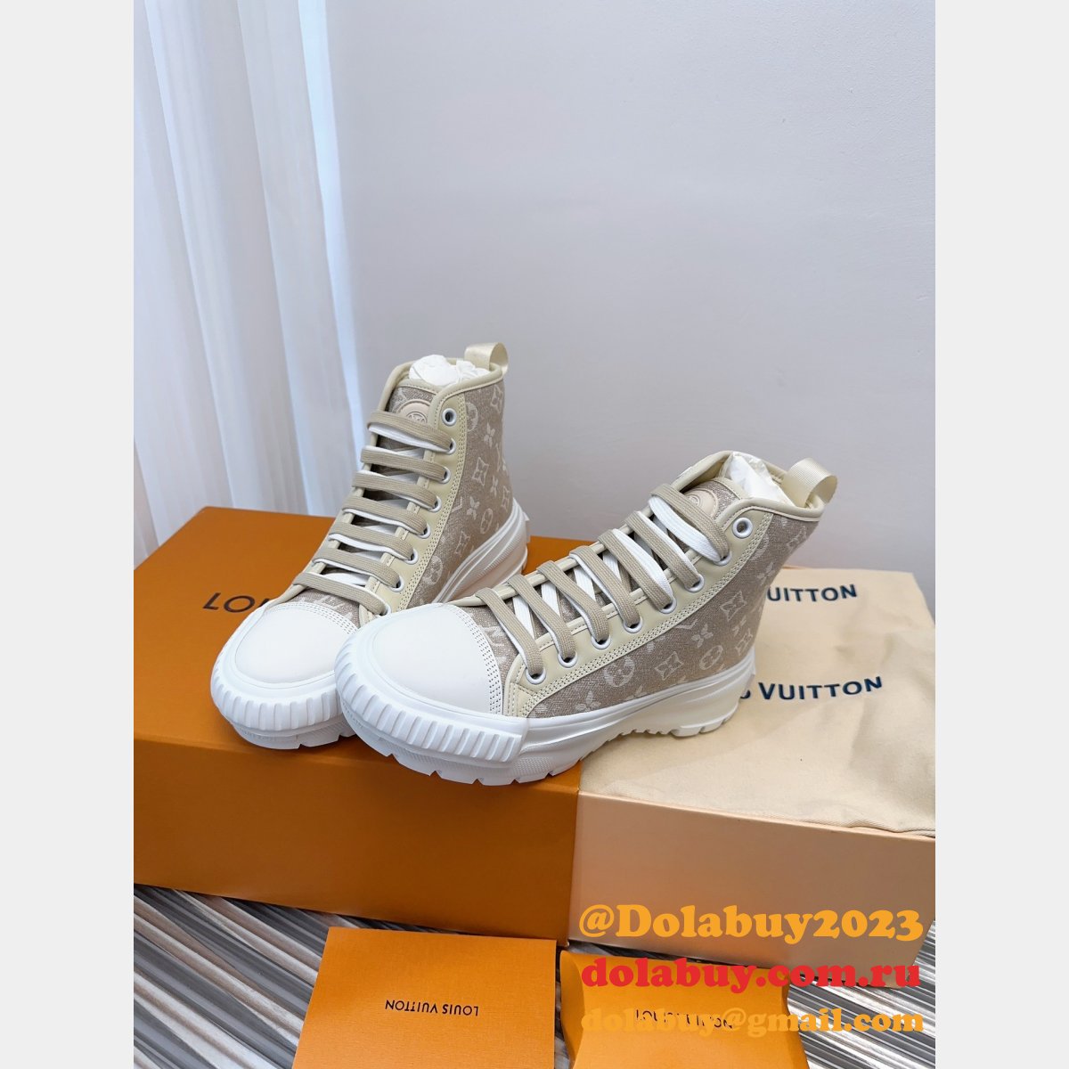 Replica Louis Vuitton Designer Squad Sneaker AAA+ Shoes
