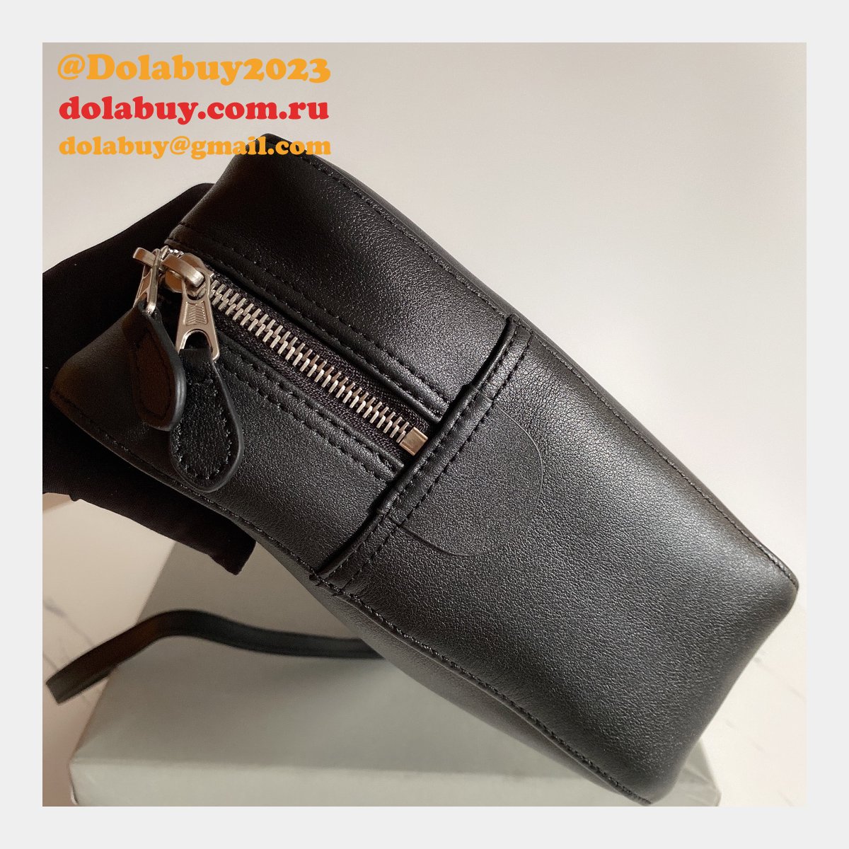 Luxury Balenciaga shoulder Triangle Black bag