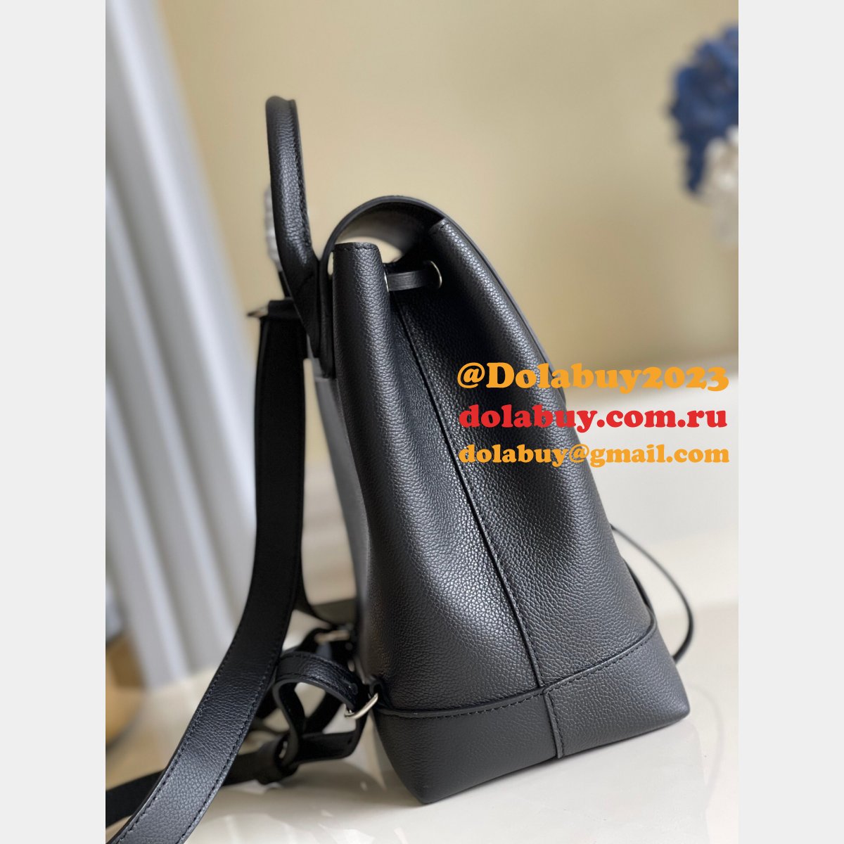 Louis Vuitton M41815 Backpack Lockme Leather NavyBlue/Black/Apricot/Red