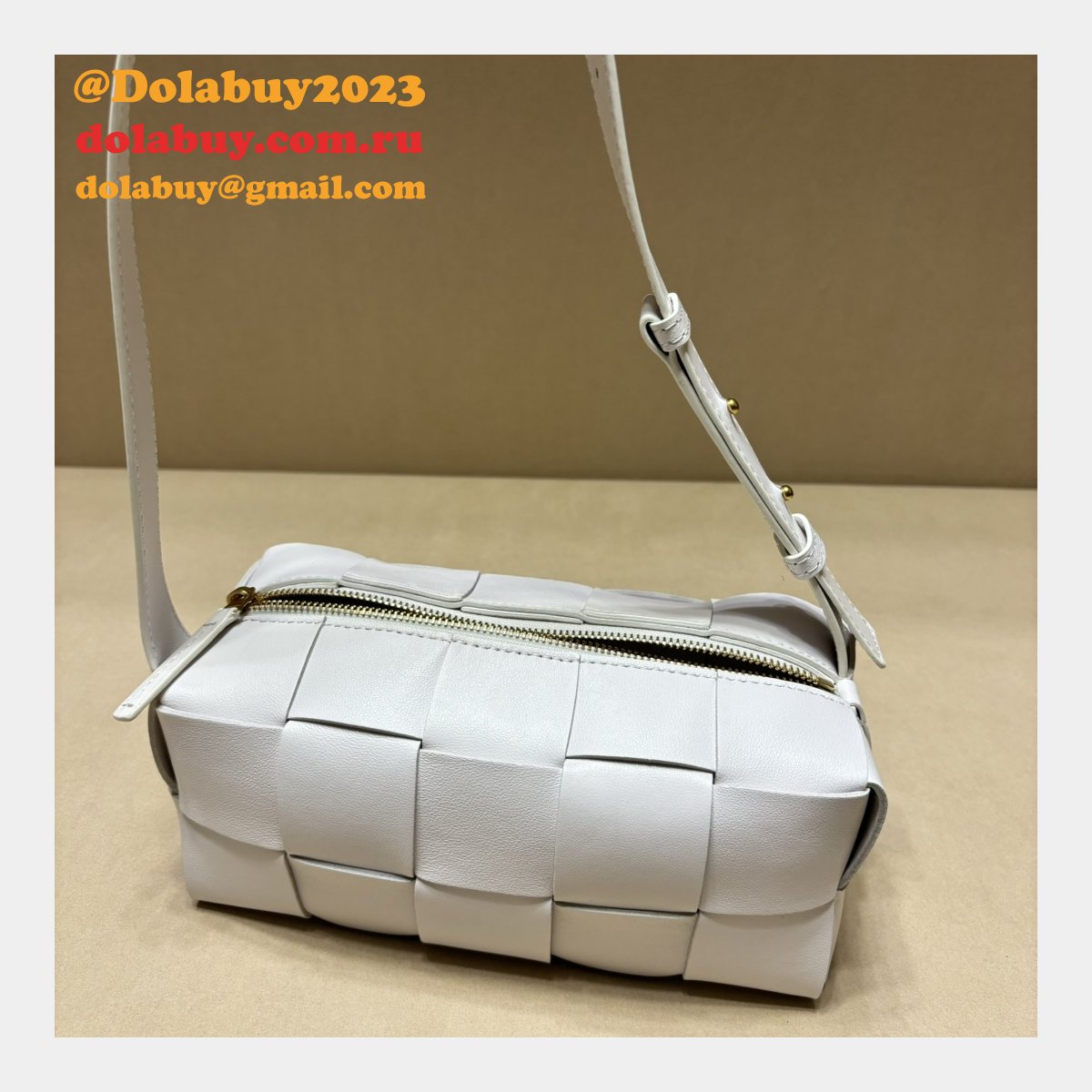 Designer BOTTEGA VENETA BRICK CASSETTE