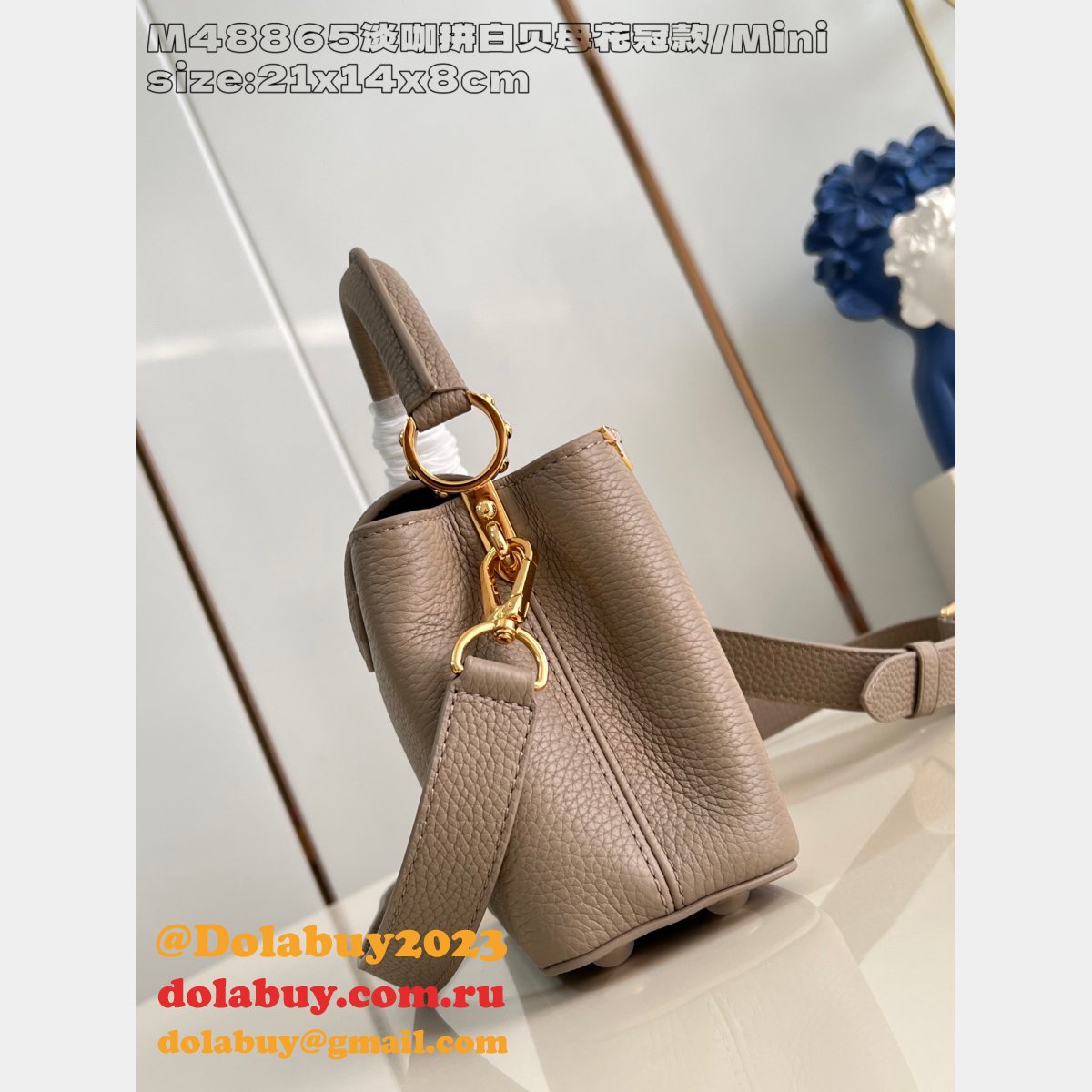 Louis Vuitton 7 Star Knockoff The Capucines Designer M48865 Bag