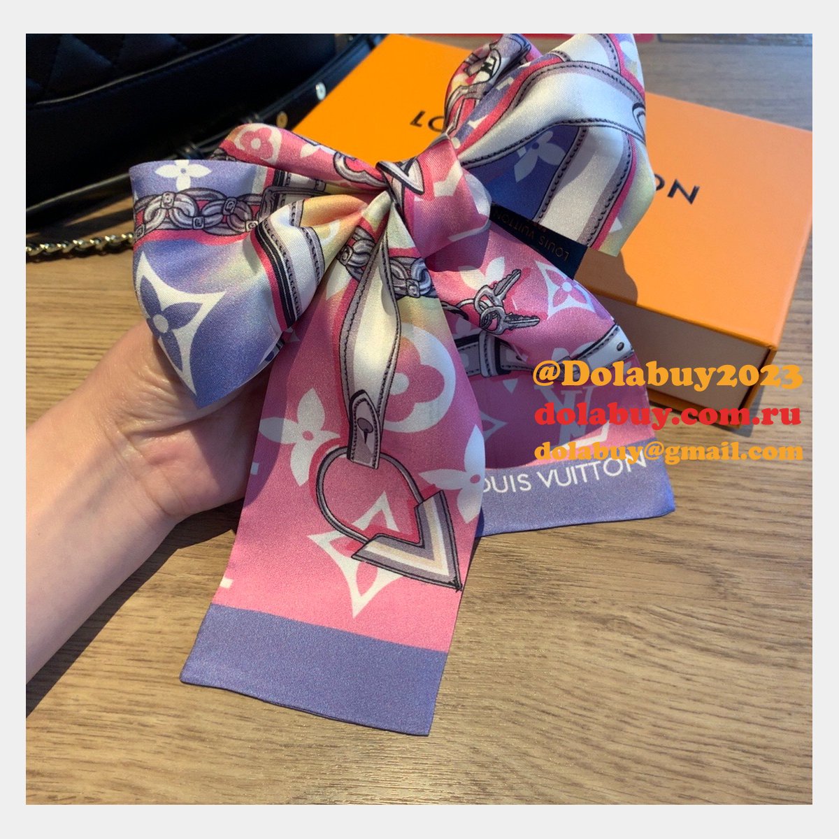 Top Quality Louis Vuitton Monogram Scarves