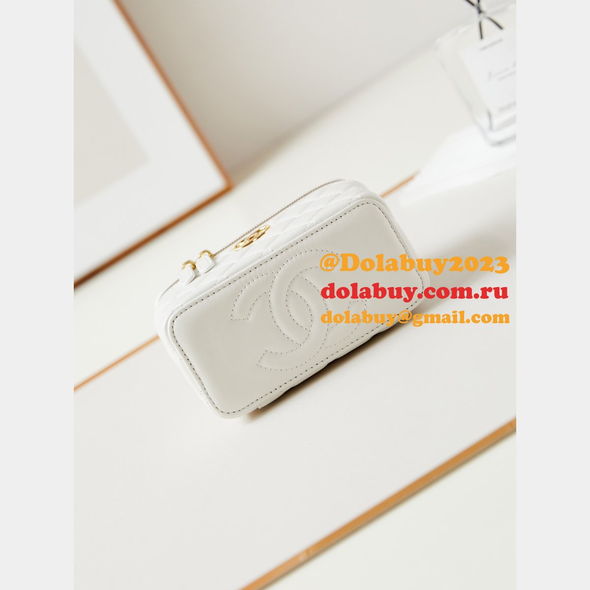 7 Star chane 24A lambskin Cosmetic bag AP3820