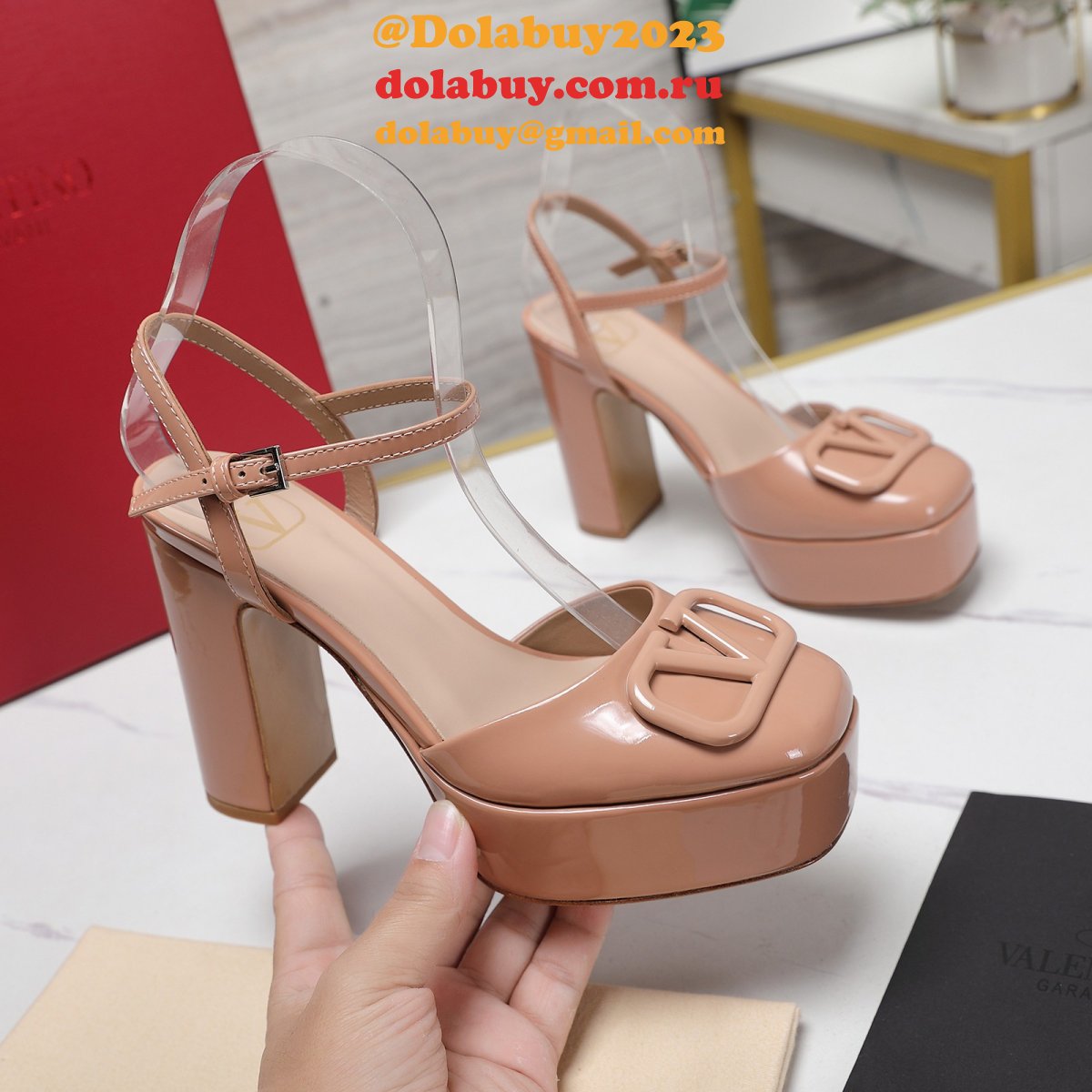 Luxury Valentino Garavani Fashion women shoes