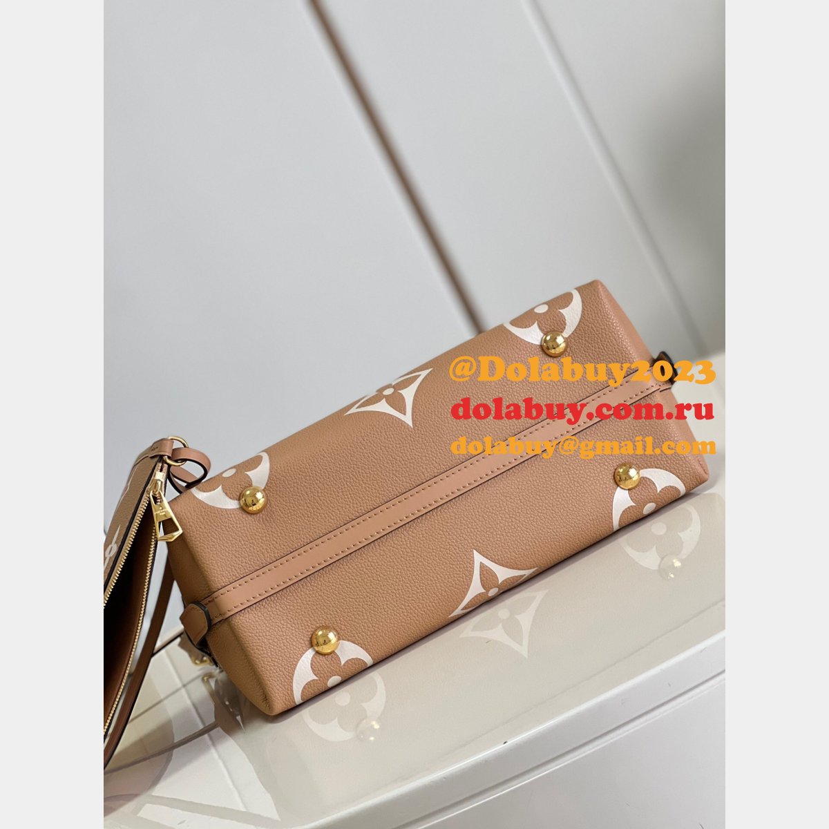 Luxury Louis Vuitton M46293 CarryAll Designer Replicas Bags