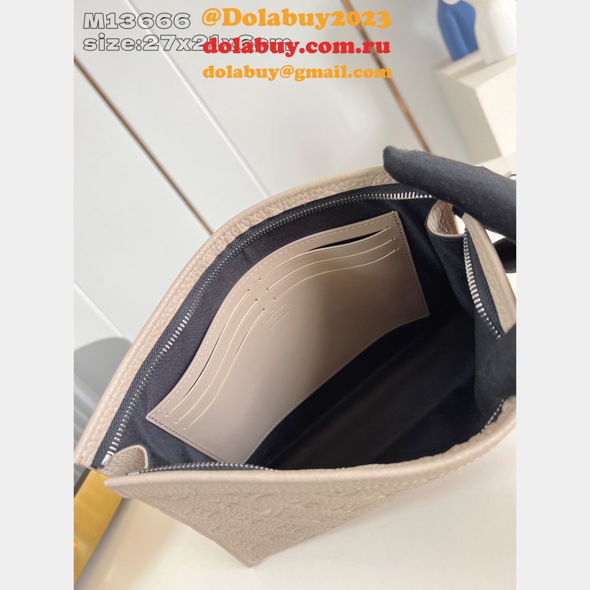 Louis Vuitton Pochette Voyage M13666 Duplicate Taïga Bag