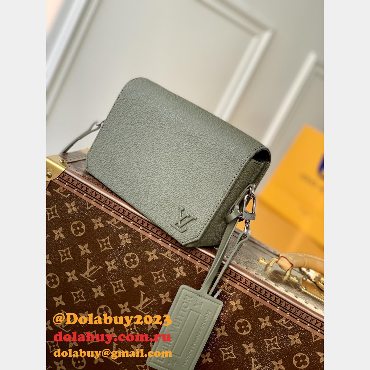 Fastline Wearable Wallet Louis Vuitton M82086/M82085 Copy Bag