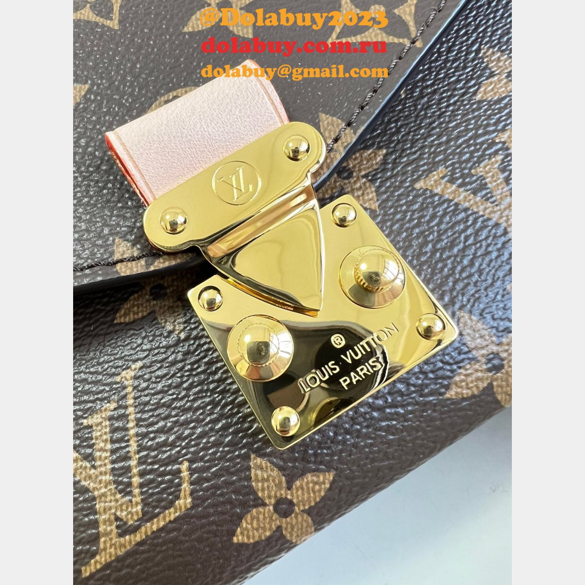 Factory Replica Louis Vuitton M46279 Pochette Métis East West Monogram