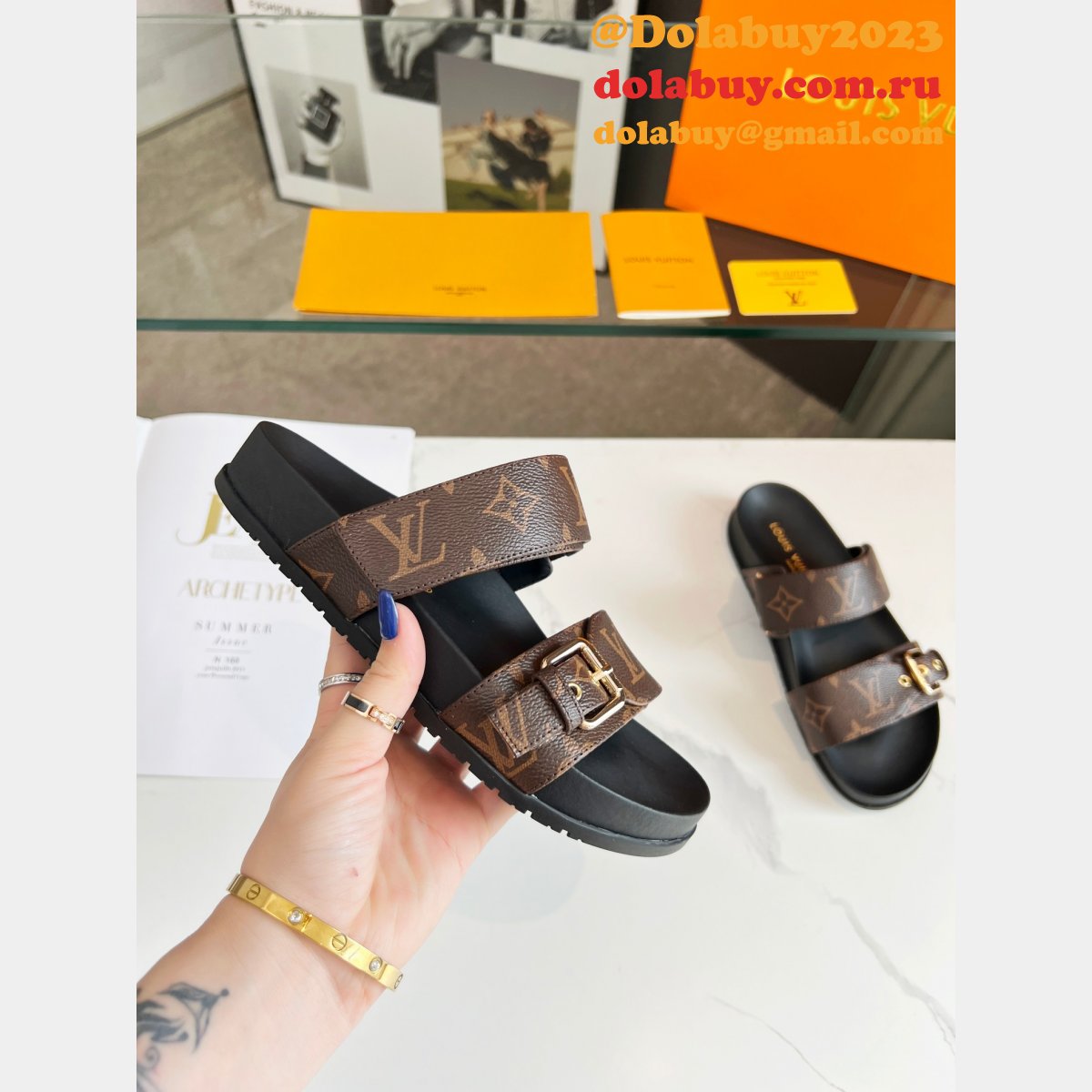 Top Quality LOUIS VUITTON men slippers