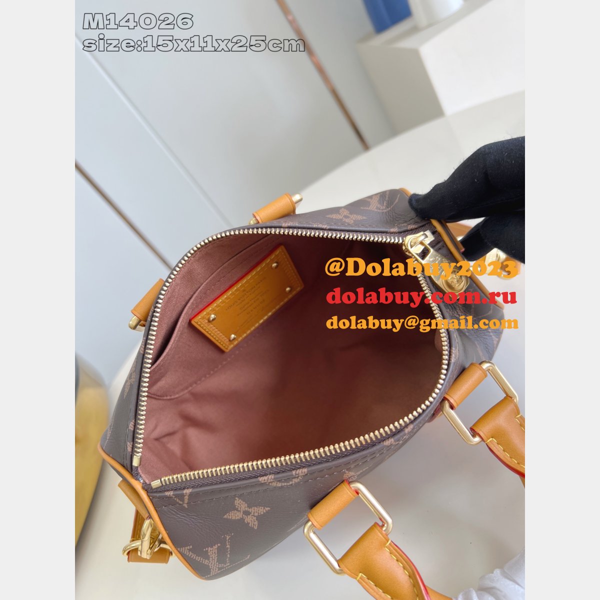 Keepall Bandoulière 25 M14026 Bag Louis Vuitton Replica