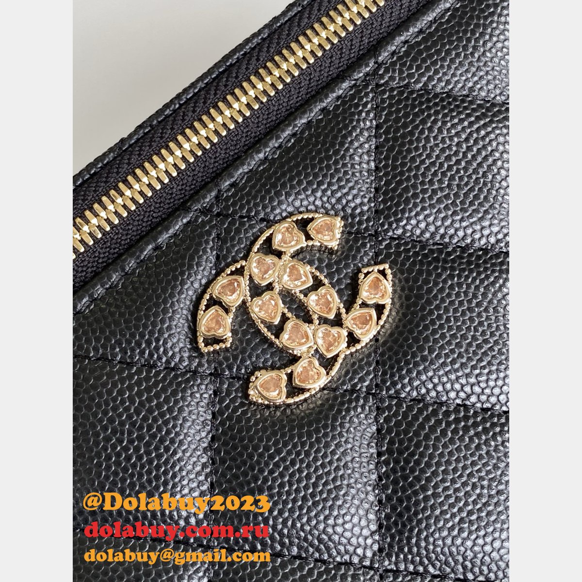 Luxury Long Vanity AP4530 Replica Chain Shiny Bag