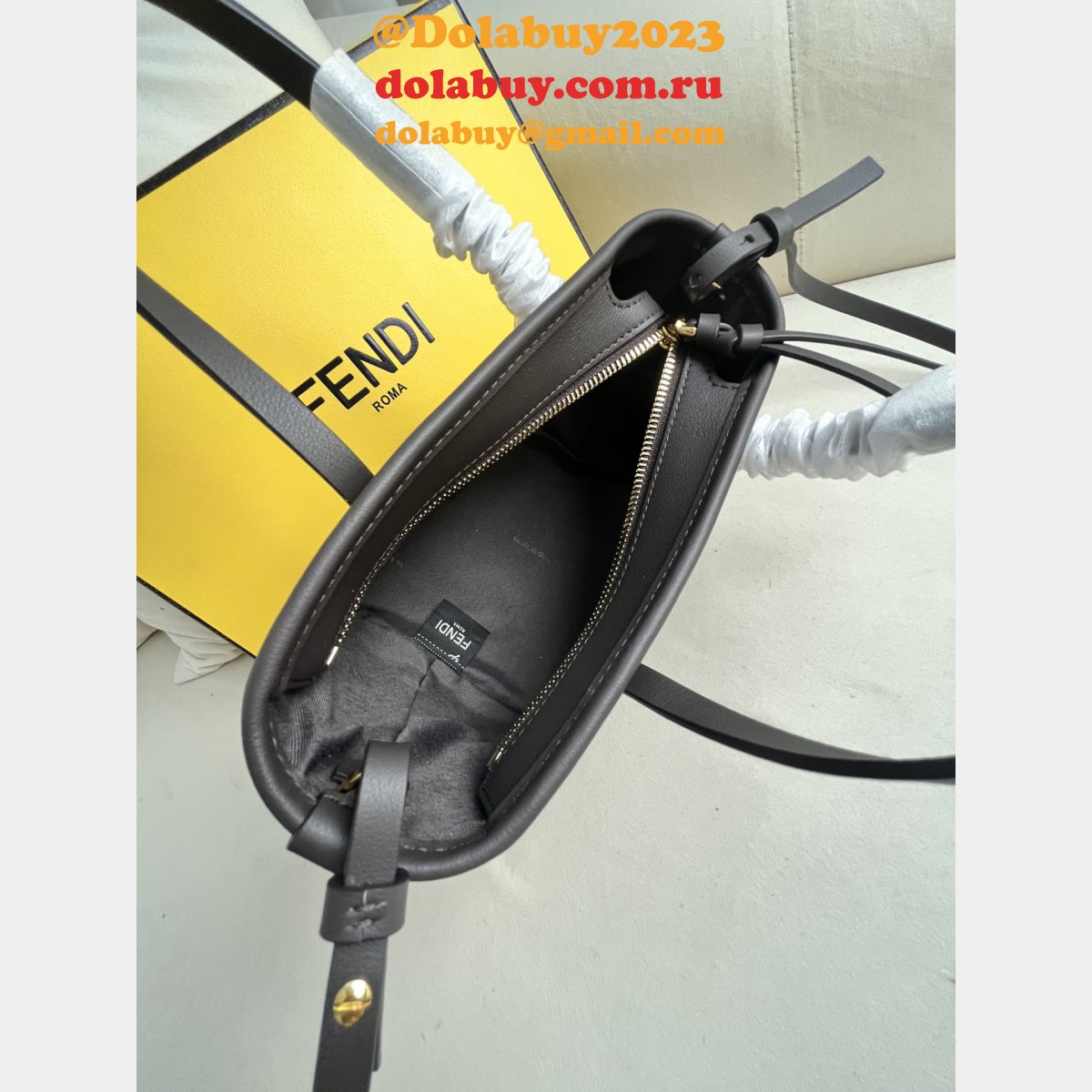 perfect F**di roll mini basket bag #8100