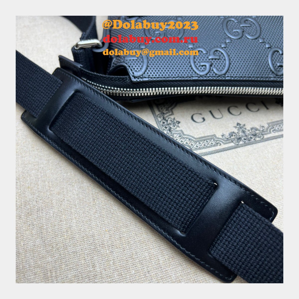 we offer high-quality fake black G*u*i signature messenger 406410 bag