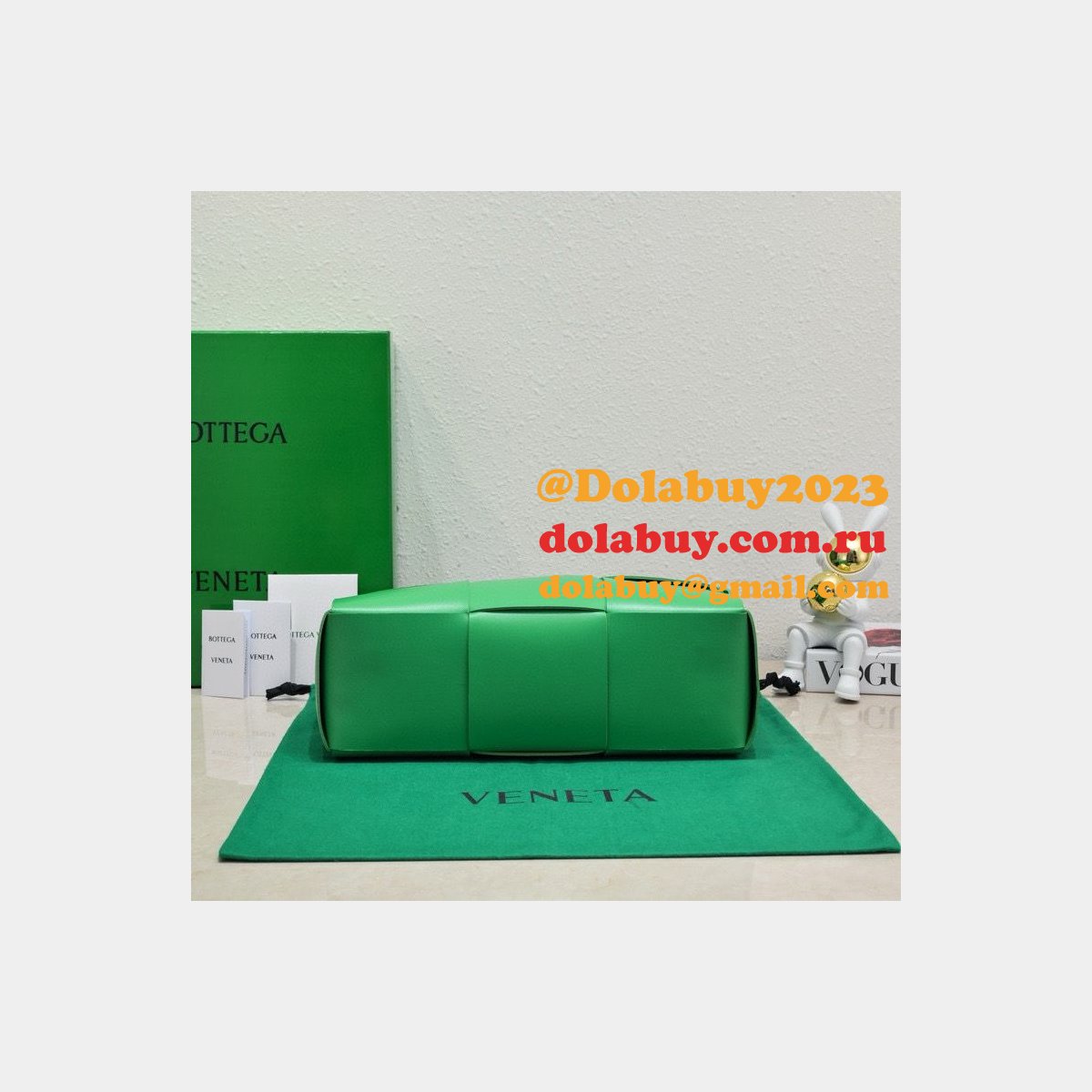 Luxury BOTTEGA VENETA Medium Arco Tote Bag 36CM