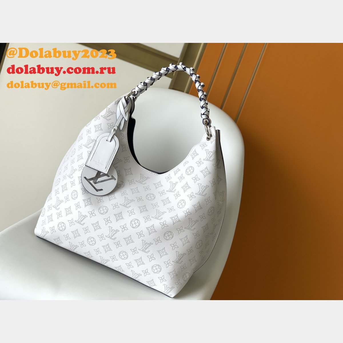Louis Vuitton Mahinas in white M53188 Handbags